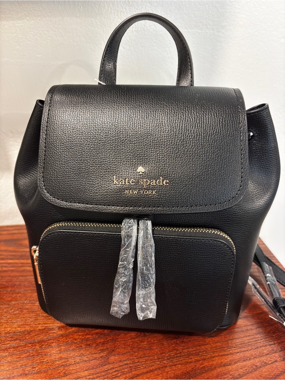 NWT Kate Spade WKR00548 Medium Black Grain Leather Darcy Flap Backpack